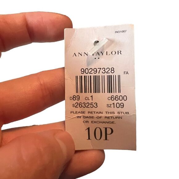 NWT! Ann taylor patterned faux wrap dress. Size 10 petite - Picture 4 of 11